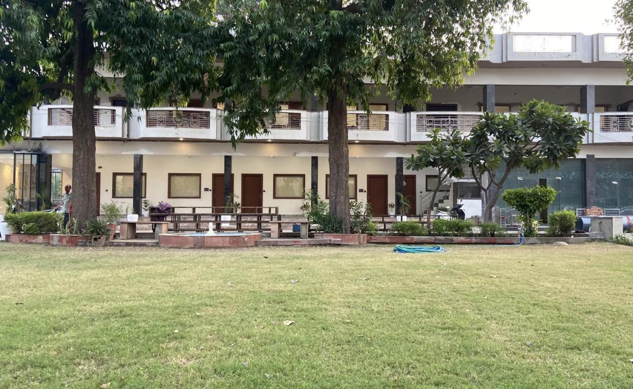 The Kedar Resort Mathura Kültér fotó