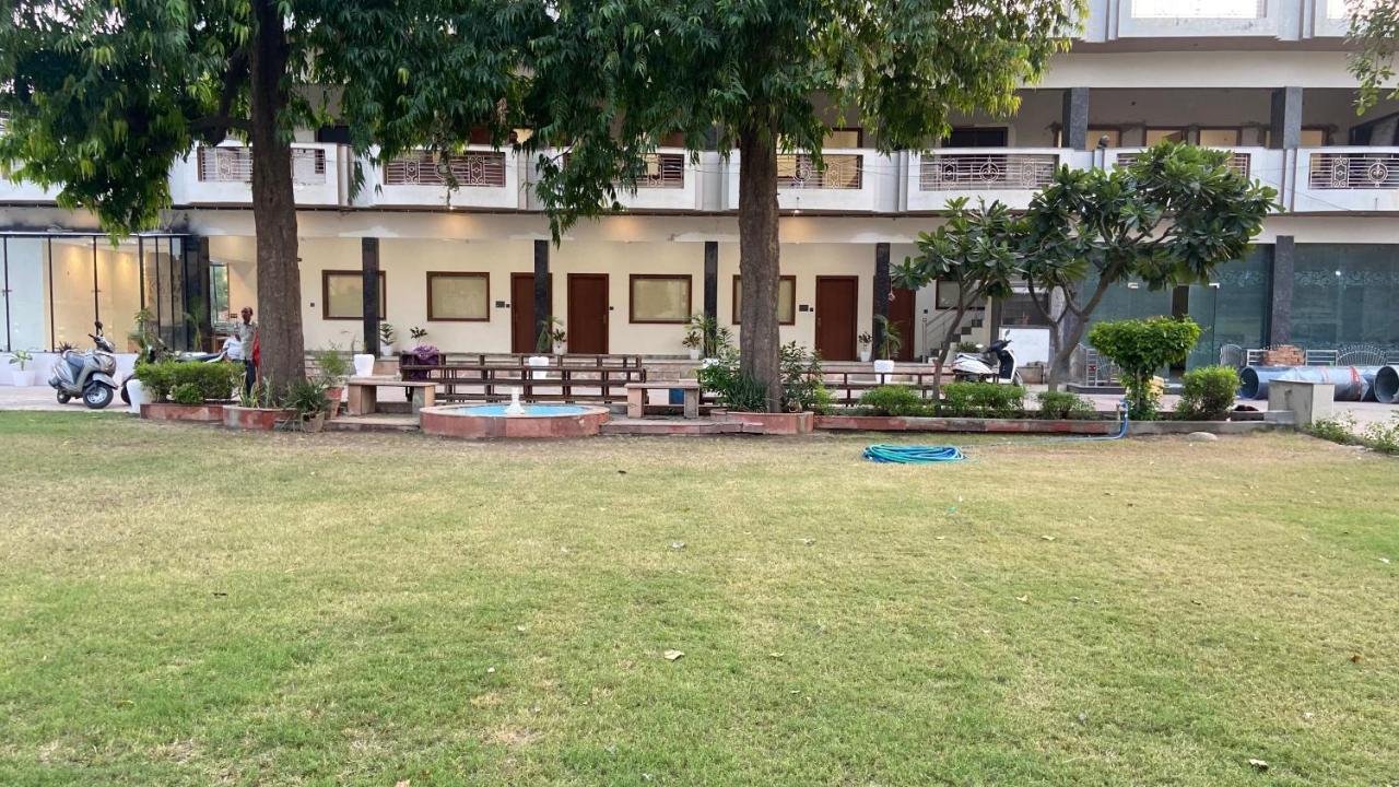The Kedar Resort Mathura Kültér fotó